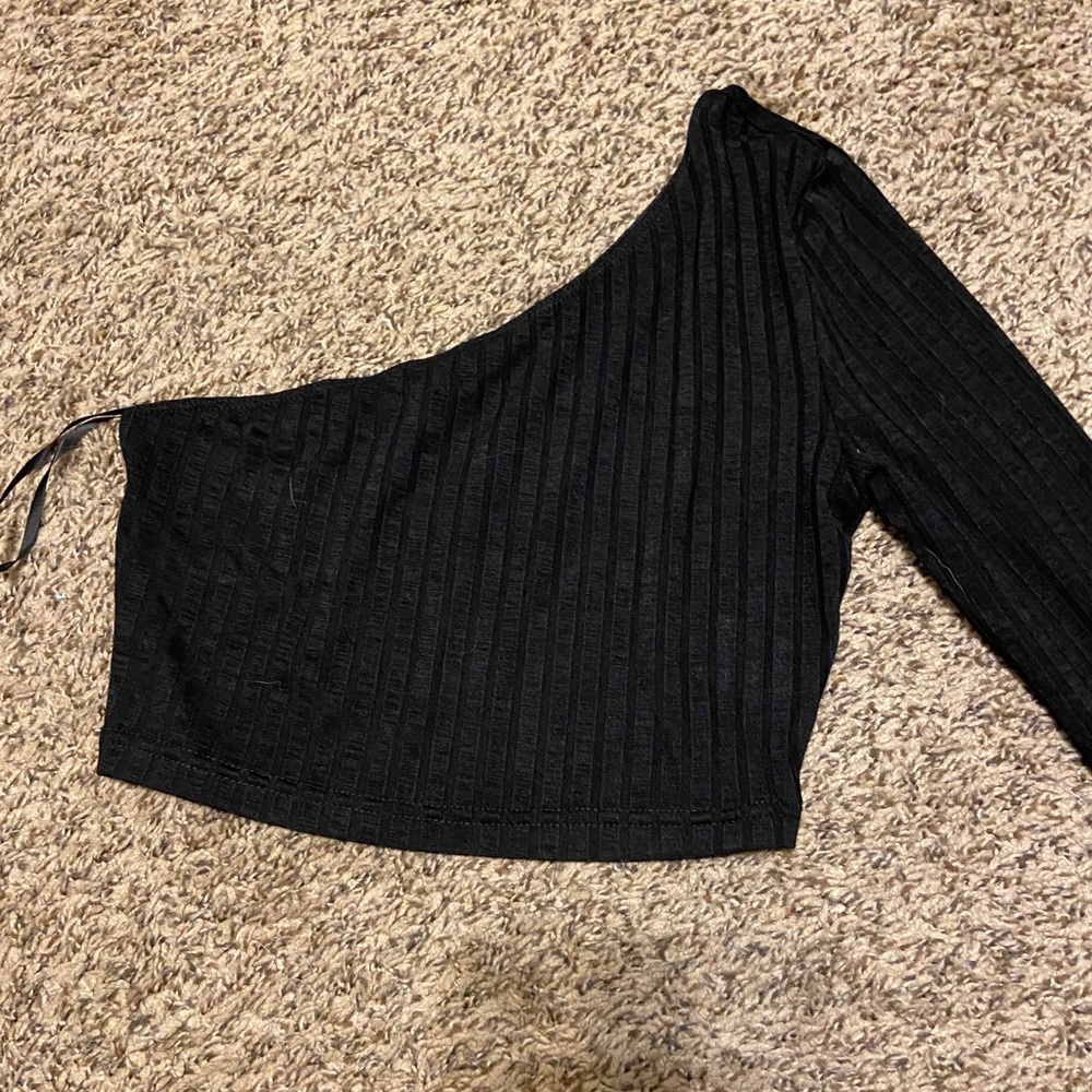 SHEIN black one shoulder crop top long sleeve
